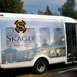 the-skagit-casino-shuttle-wrap-right